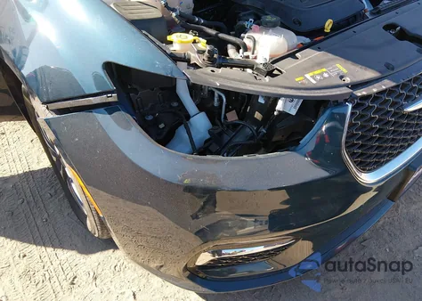 2023 Chrysler Pacifica Hybrid Touring L z USA, uszkodzony, nr VIN 2C4RC1L79PR632346